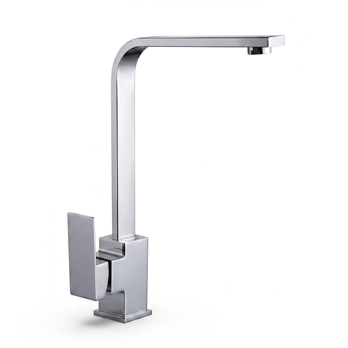 Torneira Monocomando Valenne cromada para cozinha com design quadrado sobre fundo branco