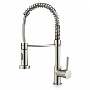 Torneira Gourmet Vienne em aço escovado com ducha móvel e mola espiral sobre fundo branco